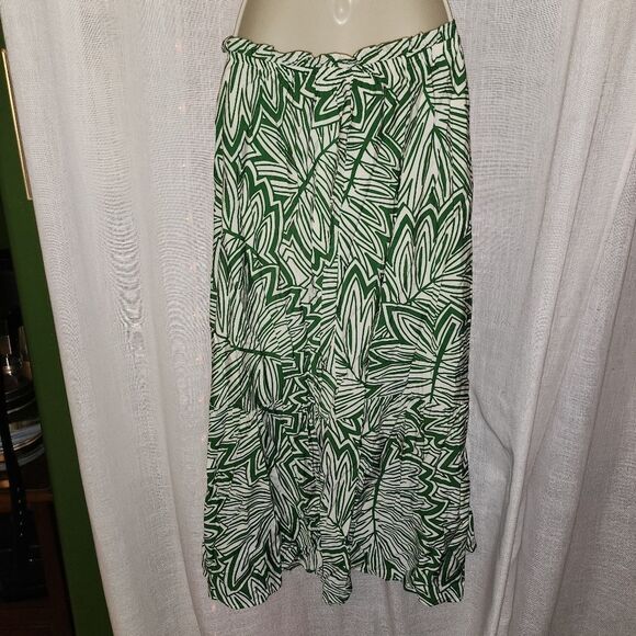 Green and White A-Line Maxi Skirt with Ruffles - Picture 3 of 6